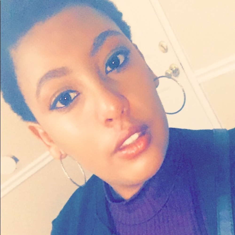 Meet your Posher, Zakiya